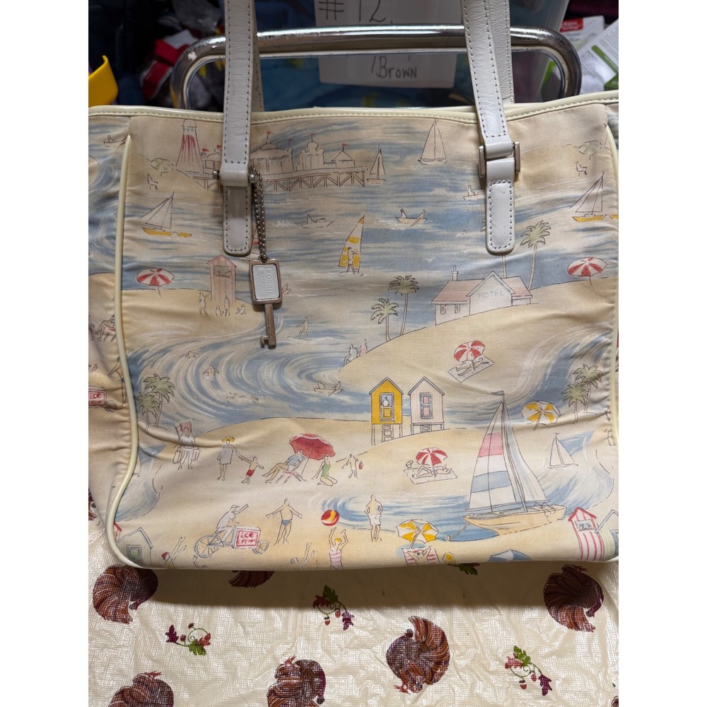 Fossil Canvas Beach Scene Tote Bag White Leather Trim Key Charm Vintage Style
